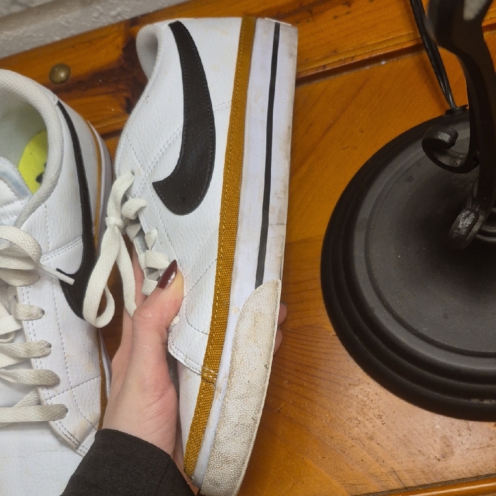Nike White Sneakers with Tan Trim - Picture 5 of 8